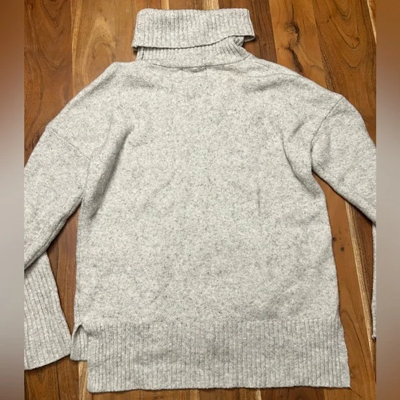 Cynthia Rowley Turtleneck Speckled Sweater - Picture 4 of 16